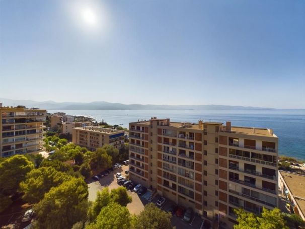 APPARTEMENT T3 101 M2 TERRASSE VUE MER AJACCIO