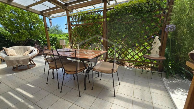 MAISON  5 PIECES 103 M2 BORD DE MER ANTIBES