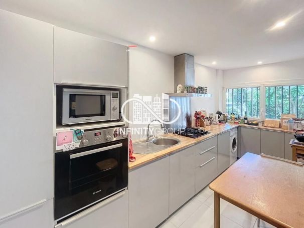 A louer APPARTEMENT T3 68 M2 TERRASSE BORD DE MER ANTIBES