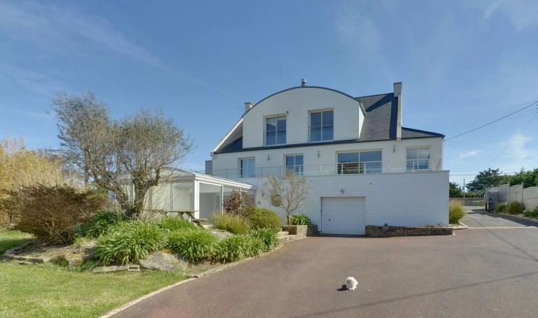 vente maison contemporaine - accès à la mer - piscine COUVERTE -Guisseny