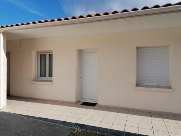 APPARTEMENT  24 M2 BORD DE MER LES SABLES D OLONNE