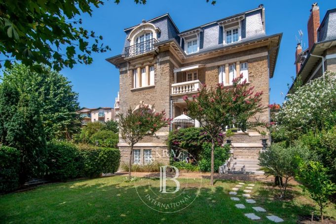 A vendre MAGNIFIQUE APPARTEMENT T4 148 M² QUARTIER IMPERIAL BIARRITZ