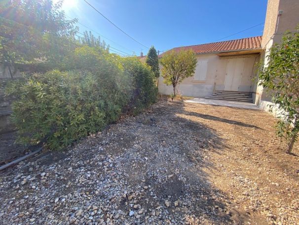 A vendre EXCLUSIVITE !! MAISON DE 78m2 + JARDIN + PLACE DE PARKING / 13013 Marseille 13Eme