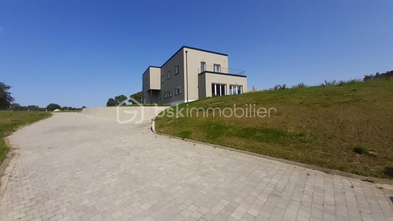 A vendre ***TRES BELLE MAISON D'ARCHITECTE CONTEMPORAINE DE 320 M2 HAB. SUR  2100 M2 DE TERRAIN - SECTEUR  PETIT-CAUX*** 76370 Dieppe