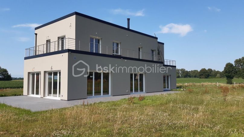 A vendre ***TRES BELLE MAISON D'ARCHITECTE CONTEMPORAINE DE 320 M2 HAB. SUR  2100 M2 DE TERRAIN - SECTEUR  PETIT-CAUX*** 76370 Dieppe