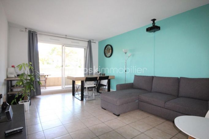 APPARTEMENT T3 62 M2 TERRASSE BORD DE MER CAGNES SUR MER