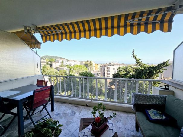 APPARTEMENT DE PRESTIGE T3 71 M2 TERRASSE BORD DE MER LE CANNET