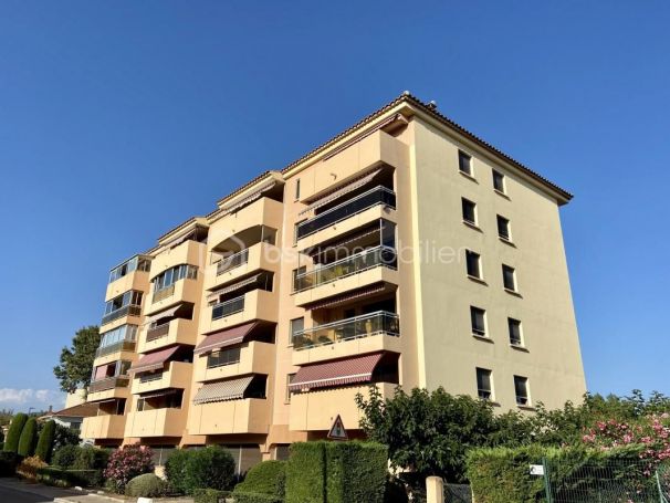 APPARTEMENT T2 45 M2 TERRASSE BORD DE MER FREJUS