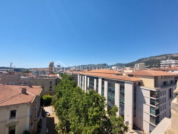 APPARTEMENT T3 87 M2 BORD DE MER TOULON