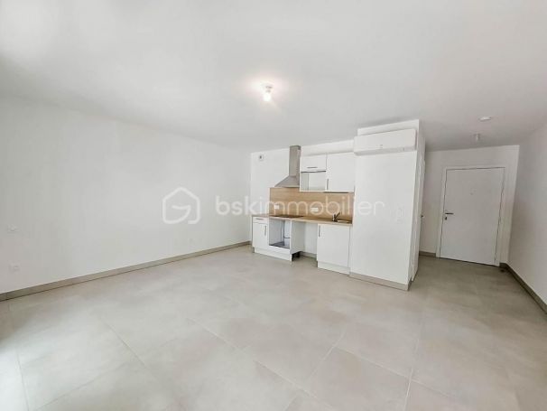 STUDIO NEUF  34 M2  NIMES