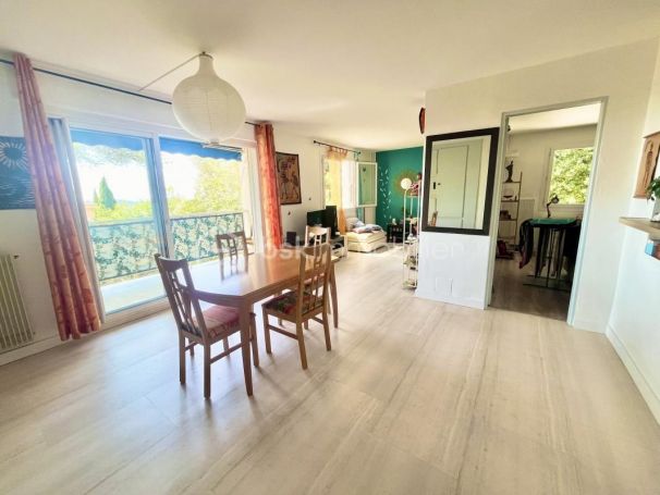 APPARTEMENT T4 75 M2 TERRASSE BORD DE MER TOULON