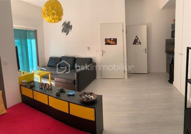 A louer APPARTEMENT T2 46 M2 TERRASSE BORDEAUX