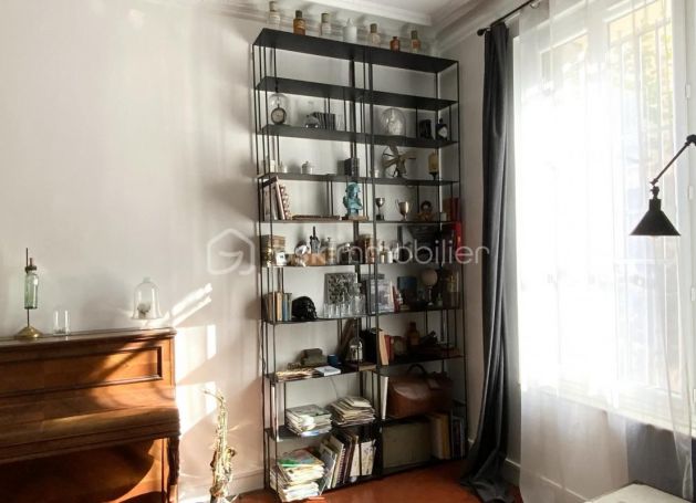 APPARTEMENT  175 M2 BORD DE MER MARSEILLE