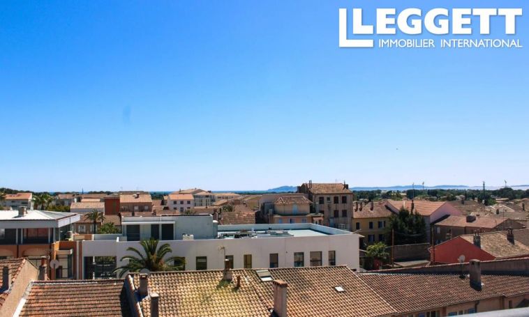 APPARTEMENT DUPLEX NEUF  143 M2 TERRASSE VUE MER LA LONDE LES MAURES