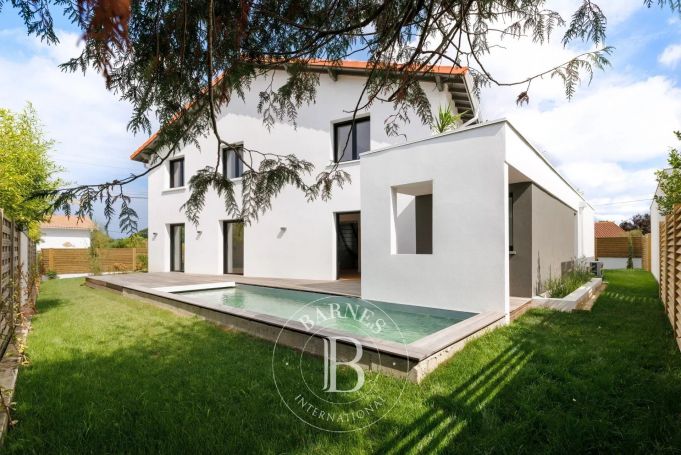 A vendre BELLE MAISON CONTEMPORAINE 200 M² ANGLET