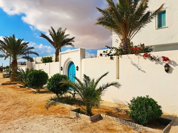 A louer MAISON  CONTEMPORAINE BORD DE MER MIDOUN DJERBA