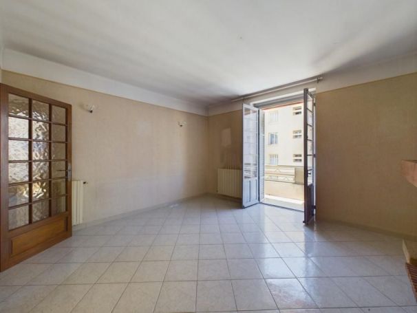 APPARTEMENT T3 71 M2 BORD DE MER AJACCIO