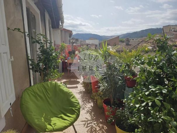 APPARTEMENT T2 28 M2 TERRASSE  AUBAGNE