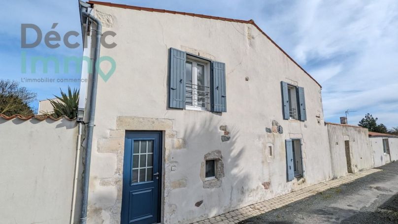 MAISON  CONTEMPORAINE BORD DE MER LAUZIERES