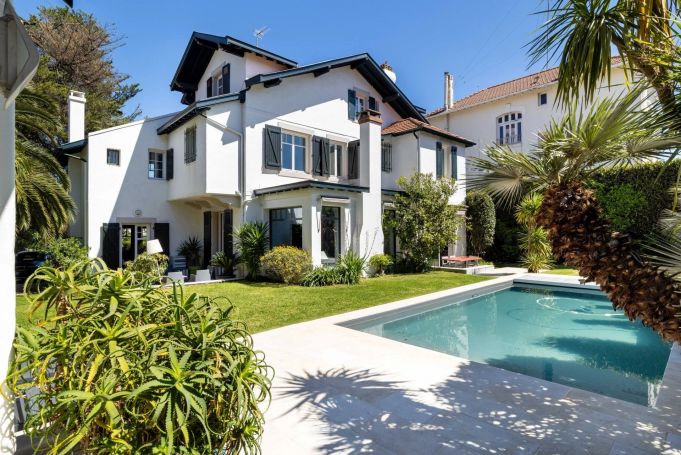 A vendre MAISON BASQUE 10 PIECES 289 M² ANNES 1900 BIARRITZ