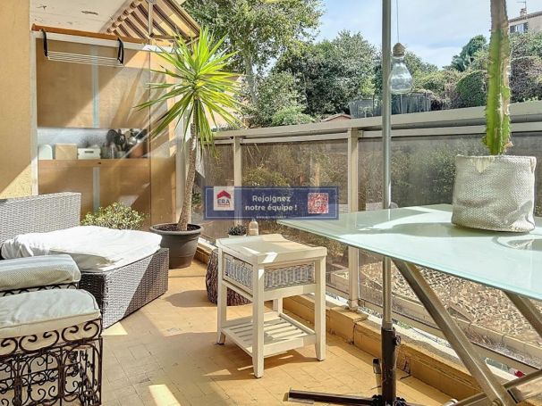 APPARTEMENT T2 42 M2 TERRASSE BORD DE MER CAGNES SUR MER