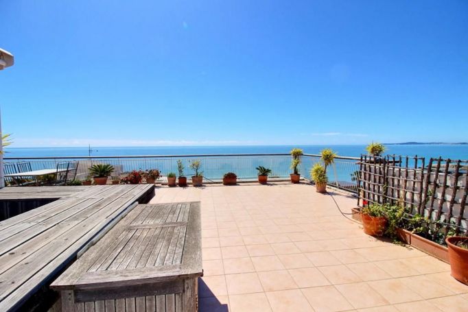 APPARTEMENT T3 75 M2 TERRASSE VUE MER CAGNES SUR MER