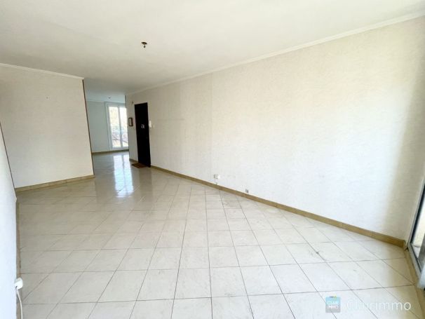 APPARTEMENT T4 65 M2  MARSEILLE 10EME