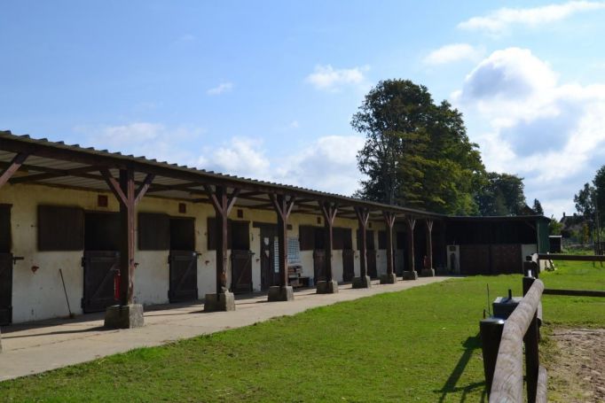 A vendre CENTRE EQUESTRE PROCHE VEULES LES ROSES