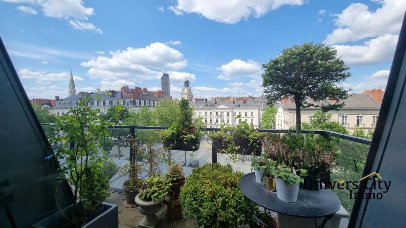 APPARTEMENT DE PRESTIGE T3 62 M2  NANTES