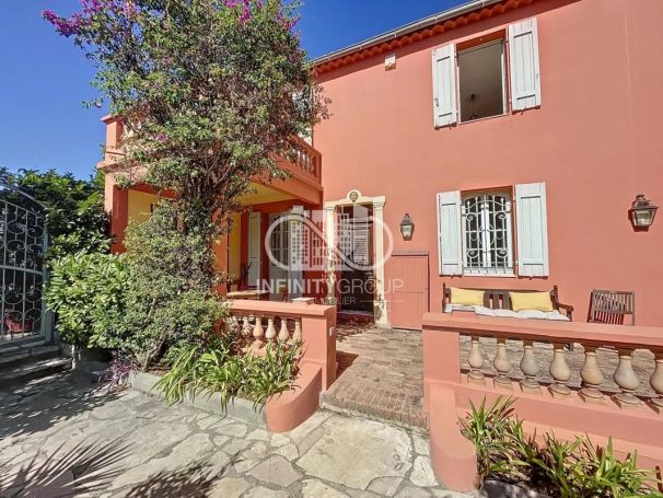 APPARTEMENT 277 M2 TERRASSE VUE MER ANTIBES