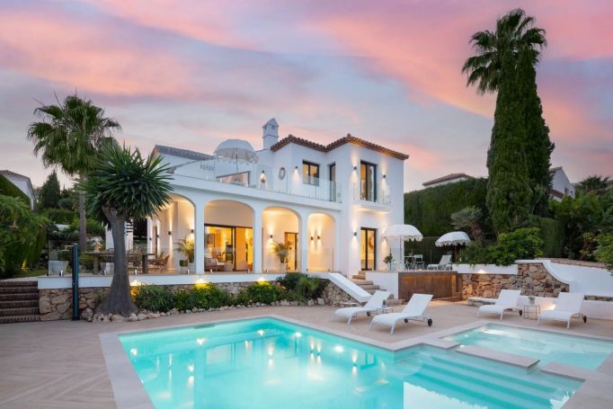 A vendre Magnifique villa 5 PIECES 235 M² VUE MER Marbella