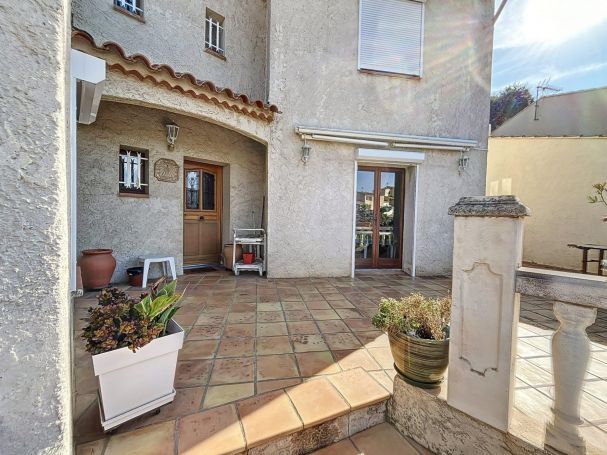 A vendre CHARMANTE Maison 4 PIECES 107 M² La Seyne-sur-Mer