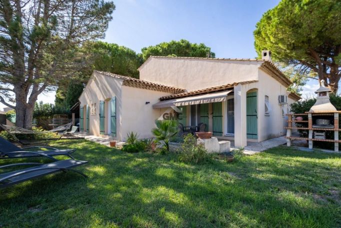 MAISON  DE MAîTRE BORD DE MER MAUGUIO