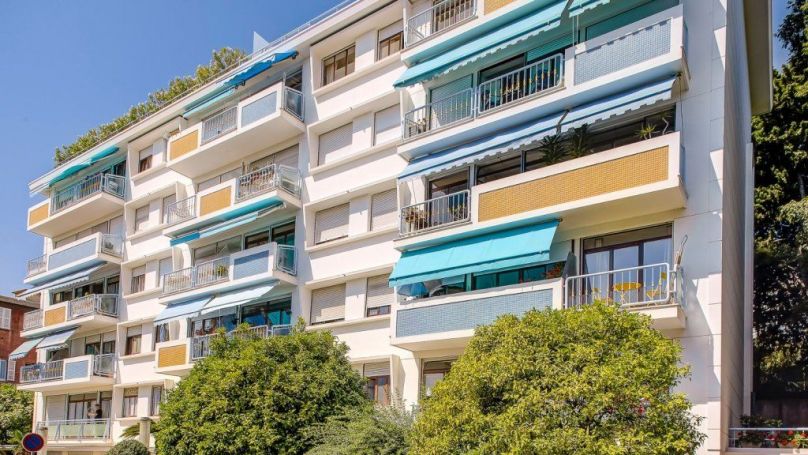 APPARTEMENT DE PRESTIGE T4 95 M2 TERRASSE BORD DE MER NICE