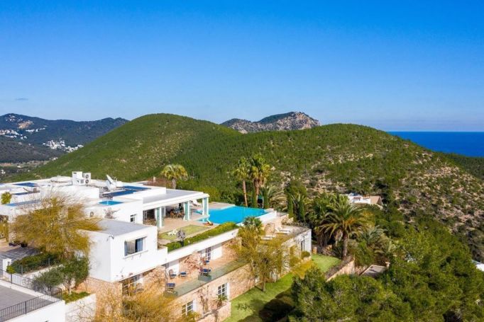 A louer MAISON  CONTEMPORAINE BORD DE MER ROCA LLISA IBIZA