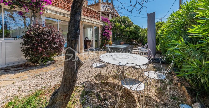 APPARTEMENT T4 76 M2 BORD DE MER BANDOL