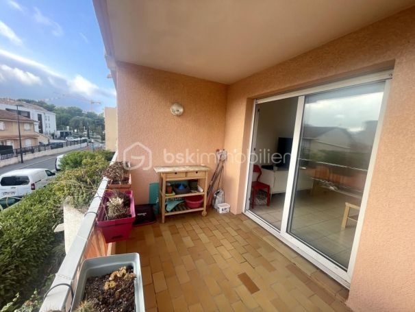 APPARTEMENT T3 63 M2 TERRASSE BORD DE MER SIX FOURS LES PLAGES