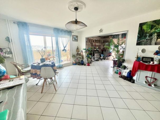 APPARTEMENT T4 90 M2 VUE MER TOULON