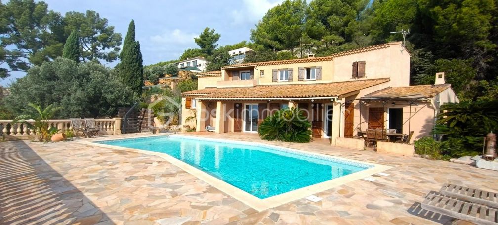 MAISON  8 PIECES 245 M2  LA VALETTE DU VAR