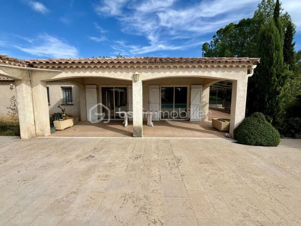 MAISON  10 PIECES 229 M2  DRAGUIGNAN