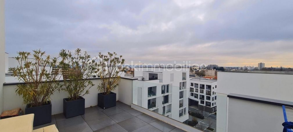 APPARTEMENT DUPLEX DE PRESTIGE T5 121 M2 TERRASSE  LE BOUSCAT