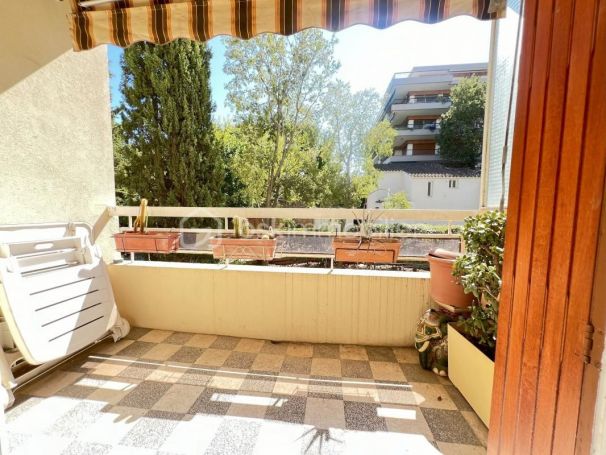 APPARTEMENT T4 61 M2 TERRASSE BORD DE MER TOULON