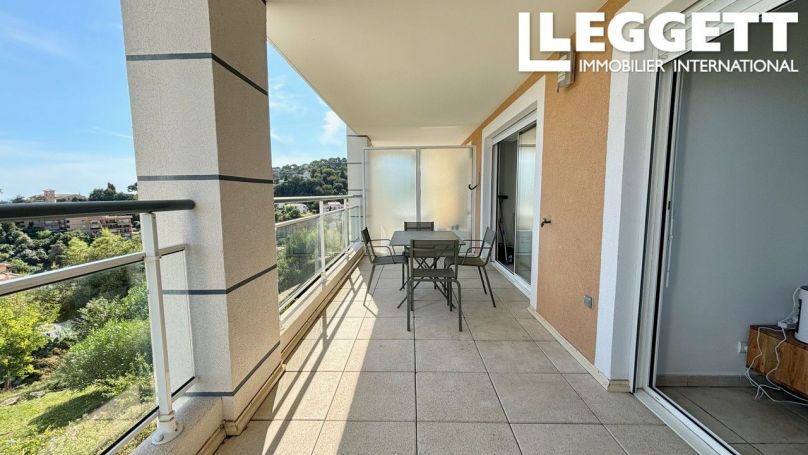 APPARTEMENT T2 47 M2 TERRASSE BORD DE MER ROQUEBRUNE CAP MARTIN