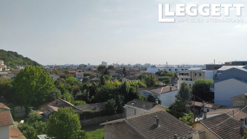 APPARTEMENT T4 69 M2 TERRASSE  CENON