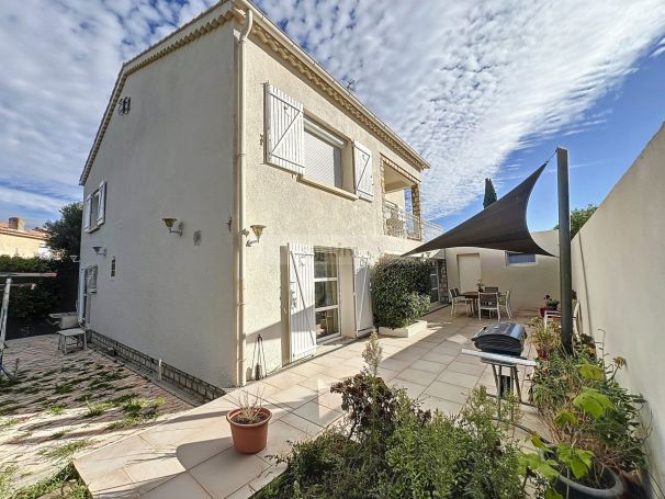 A vendre VILLA 5 PIECES 179 M²  Six-Fours-les-Plages