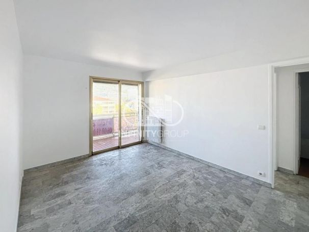 APPARTEMENT T2 42 M2 TERRASSE BORD DE MER CANNES