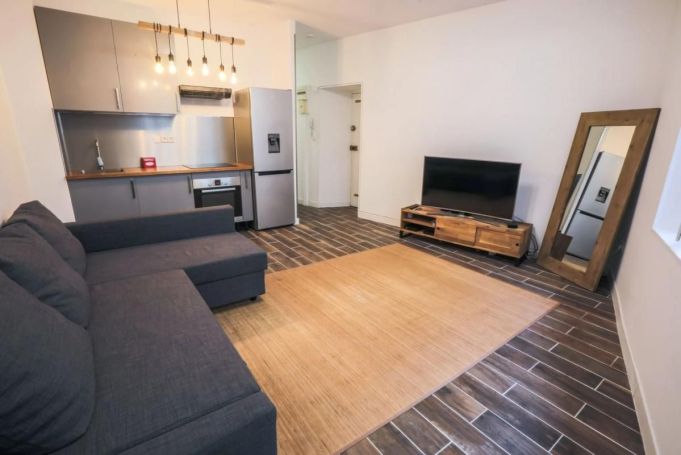 A louer APPARTEMENT T2 40 M2 BORD DE MER CANNES