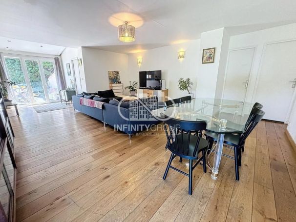 A louer APPARTEMENT T5 110 M2 VUE MER SAINT LAURENT DU VAR