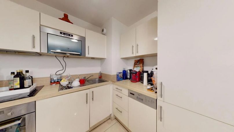 A louer APPARTEMENT T2 42 M2 TERRASSE PLAGE à PIED CANNES