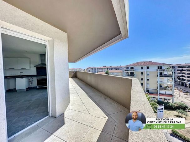 APPARTEMENT T3 56 M2 TERRASSE BORD DE MER ANTIBES